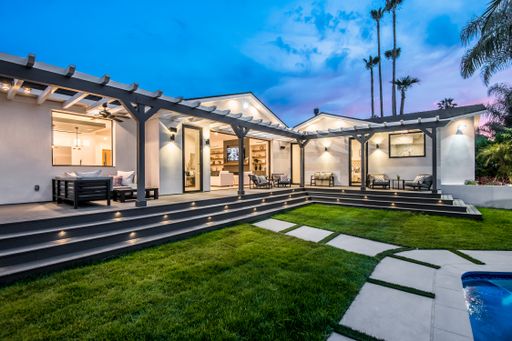 An outdoor seating area in a modern new construction home in Los Angeles