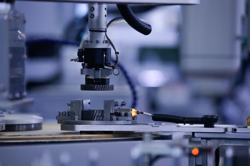 Machines collaborating in an industrial setting