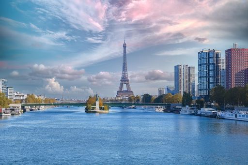 Paris, the Grenelle bridge on the Seine, with the liberty statue, and the Eiffel Tower in background