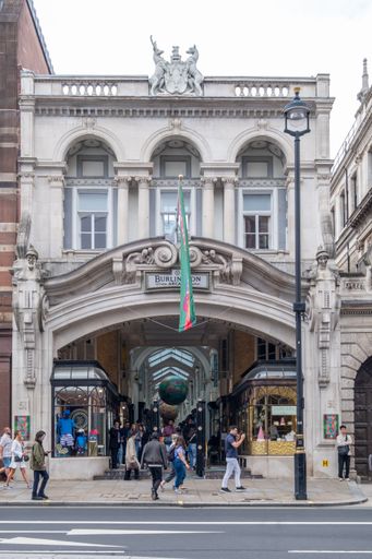 The entrance to the Burlington Arcade from Piccadilly