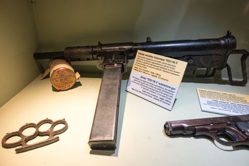 Sten or Sten submachine gun, was a family of British 9 mm submachine guns, used by the forces of the British Empire during the Second World War.