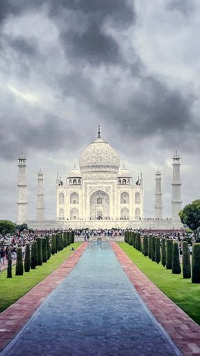 Taj Mahal, a white marble mausoleum, built by Shah Jahan, UNESCO World Heritage Site