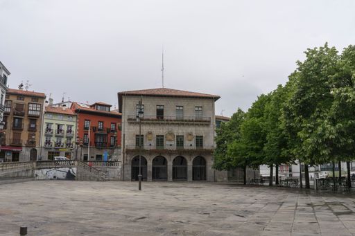 Town hall and main square of Lekeitio, one of the most famous and well known towns in the Basque Country on a cloudy day.  ( Spain )