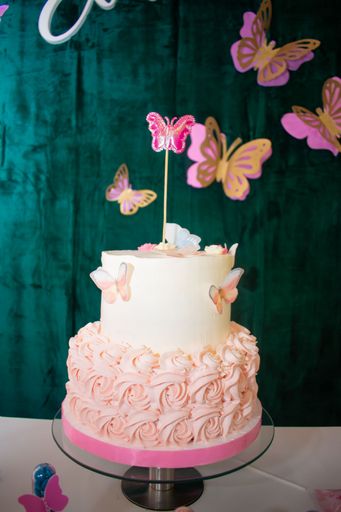 A birthday celebration decorated table with cake