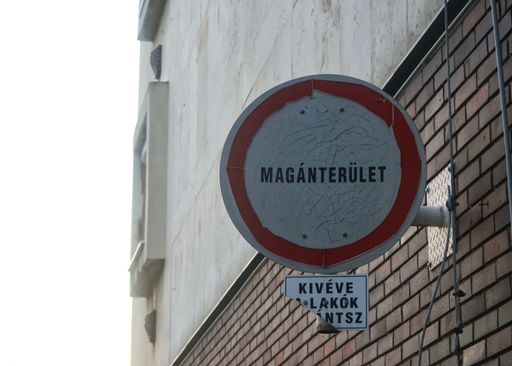 A private area sign in the interior of Kaposvar