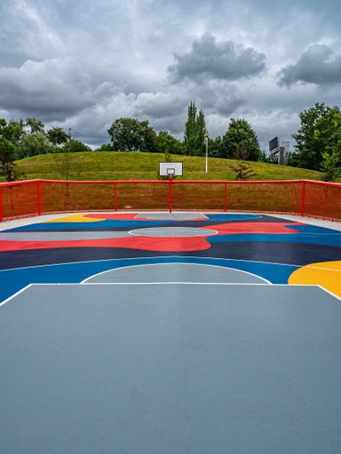 A nice colorful basketball field