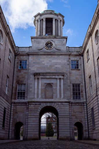 A vertical shot of King's Inns Park and Registry of Deeds building in Dublin, Ireland