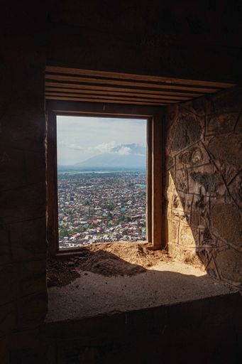 A vertical shot of a beautiful aerial view of Srinagar from Hari Parbat in J&K, India