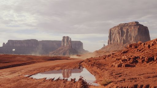A beautiful shot of the Oljato-Monument Valley, a census-designated place in Arizona