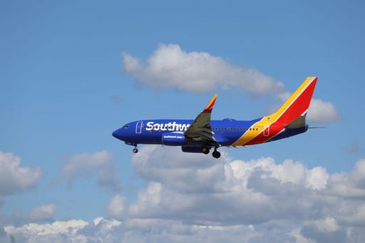 The Southwest Airlines Boeing 737-700 arriving at San Jose International Airport