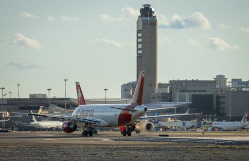 Avianca Airlines A320 preparing for takeoff at Boston airport