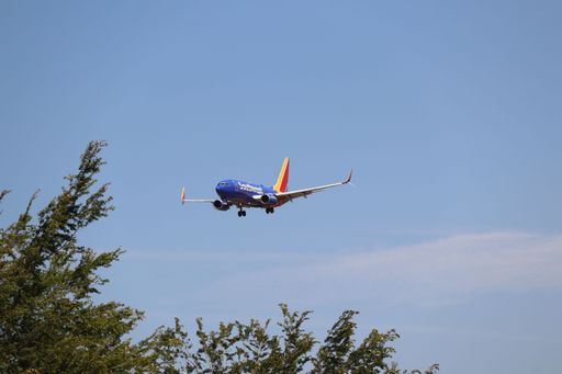 Boeing 737-700 lands at San Jose airport after flight from Burbank.