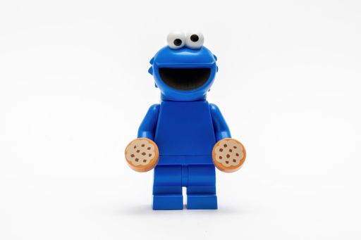 A photograph of the Sesame Street Cookie Monster in minifigure form
