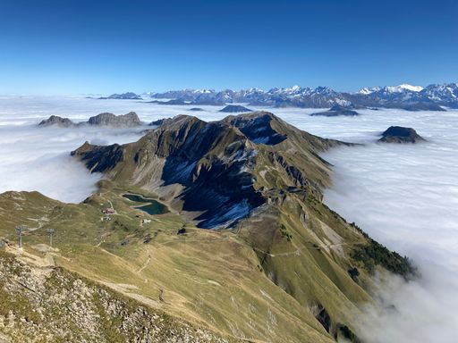 An Arnihaaggen saw from bronzer return with fog in the valley in Switzerland.