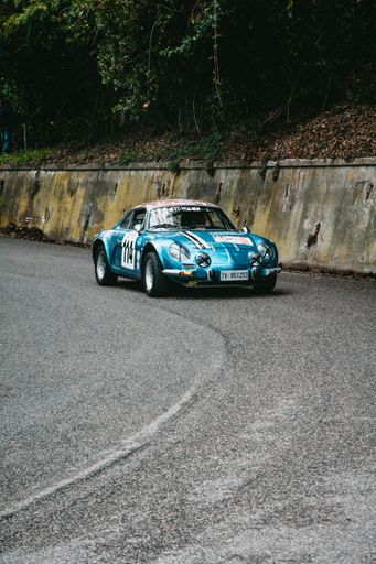 An Alfa Romeo Junior Scalino on an old racing in rally