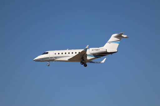 A Gulfstream G280 jet landing at San Jose airport from Salt Lake City