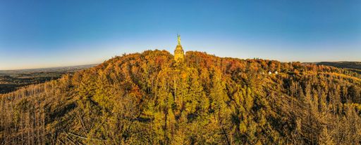 A panoramic view of the Hermann Heights Monument (Hermannsdenkmal) on a sunny day