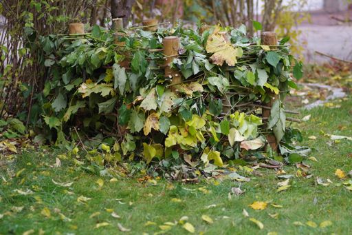 A winter burrow for hedgehogs, birds, mice, insects, etc., made entirely from natural materials