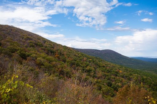 A beautiful shot of the Talimena Pass under the cloudy skies