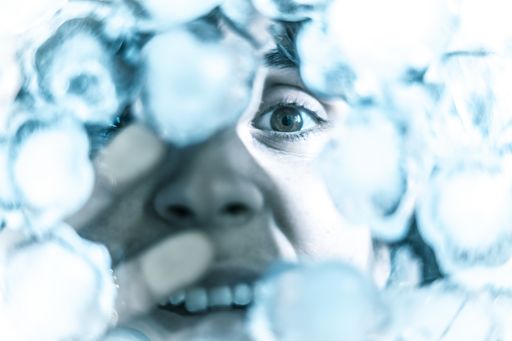 A young girl froze under the ice, simulation in a house of death by cold