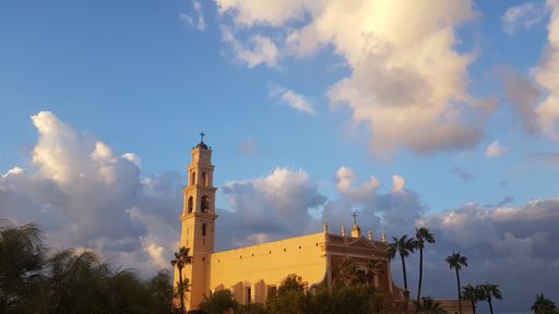 A beautiful shot of the Abrasha Park in Tel Aviv Israel under a cloudy blue sky