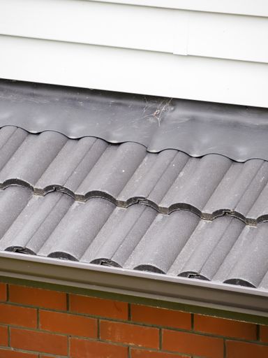 View of skirt-roof with concrete tiles