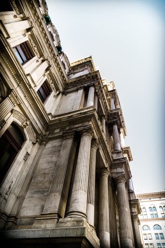 A vertical low angle shot of Cathedral Basilica of Saints Peter and Paul in Philadelphia, USA