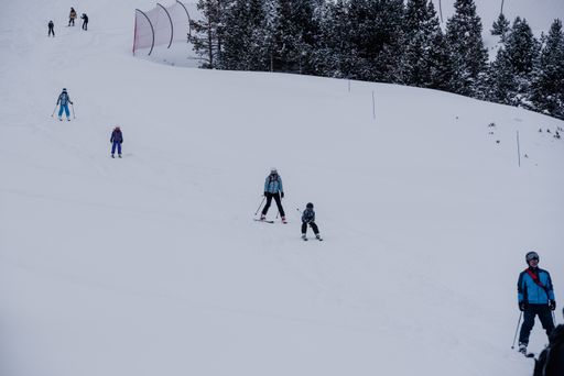 A bunch of people skiing in the Grandvalira, Pyrenees