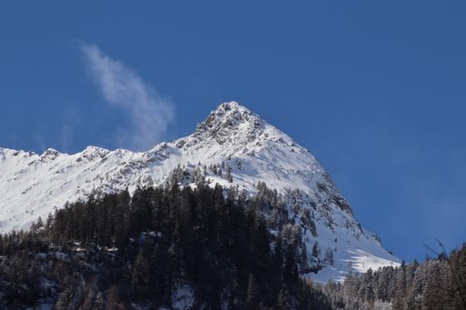 A beautiful view of the snowy mountains in Salzburg