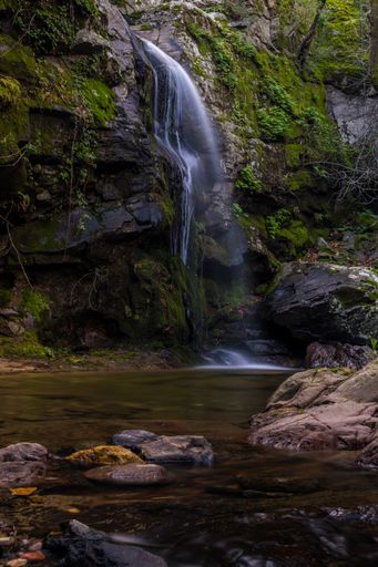 A small waterfall in long exposure