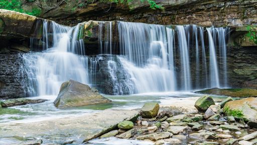 A natural view of a waterfall in Great Falls of Tinkers Creek in Ohio, USA