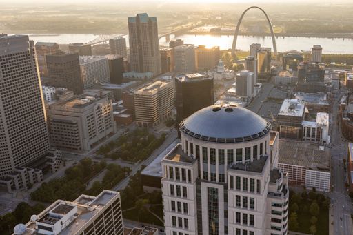 A St. Louis Missouri Gateway Arch Skyline Gateway National Park