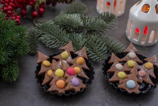 A closeup shot of german gingerbread Christmas cookie decorations on a table