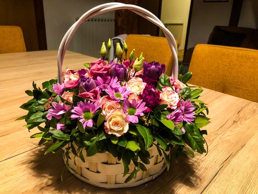 A closeup shot of a beautiful bouquet in a basket