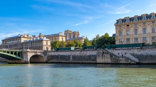 Paris,  view of the Notre-Dame bridge and the ile de la Cite, with the cathedral in background