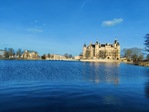 A beautiful shot of the Schwerin Castle under the clear skies