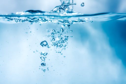 A closeup shot of a clear water air bubbles background