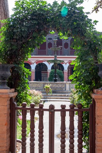 A vertical shot of the Santo domingo cloister in downtown Lima, Peru