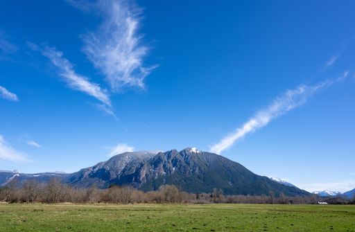 A landscape view of the trees and mountains in Snoqualmie, Washington, USA