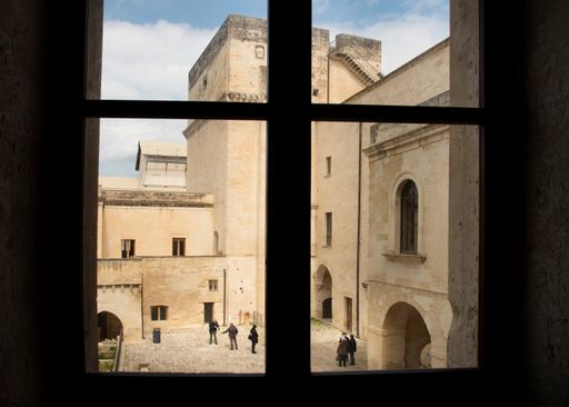 Vista del cortile del Castello Carlo V di Lecce