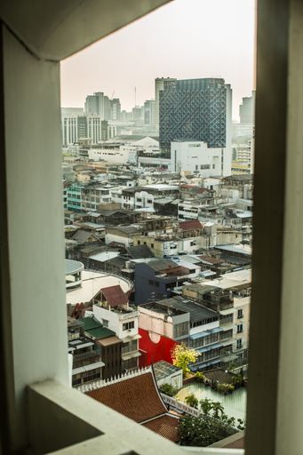 A vertical view of the city from the window