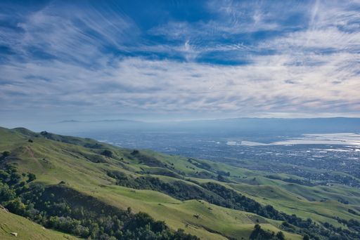 An aerial shot of the beautiful view in Mission Peak Regional Preserve, located in Fremont, USA