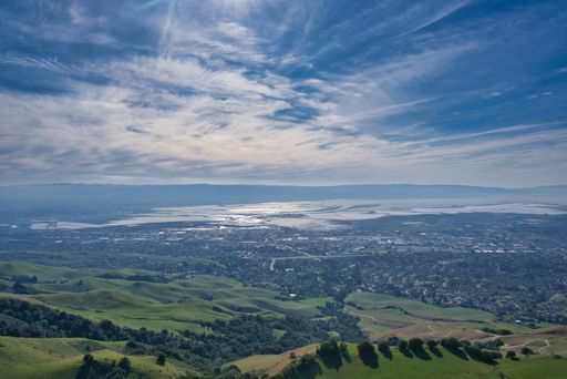An aerial shot of the beautiful view in Mission Peak Regional Preserve, located in Fremont, USA