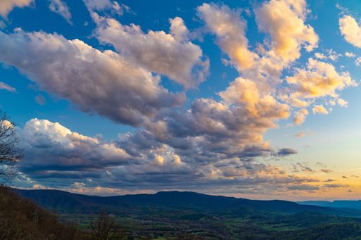 A mesmerizing cloudscape view and sunset at Signal Knob Overlook, Shenandoah National Park, VA
