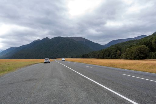 A beautiful shot of the Eglinton Valley in South Island, New Zealand