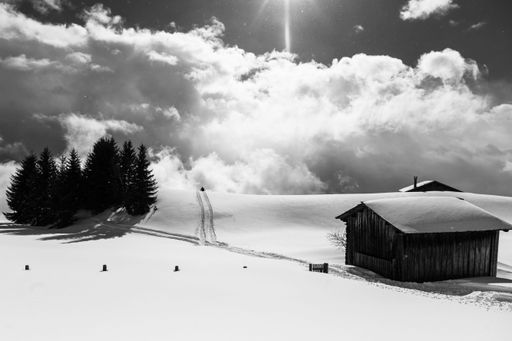 a picture of a nice snow covered hill in austria