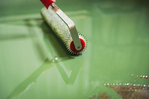 An epoxy flooring tool, preparation and application of epoxy resin in green tone