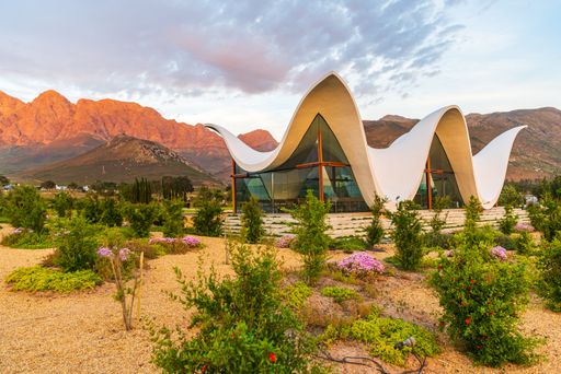 Bosjes Wedding Chapel in Worcestor, Western Cape, South Africa. Designed by Coetzee Steyn o Steyn Studio