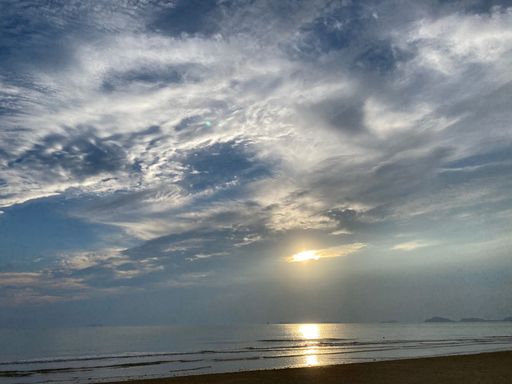 This is a picture of the setting sun.
