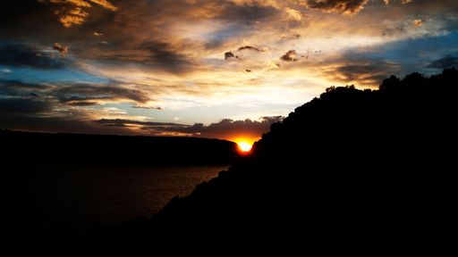 A beautiful shot of mountain silhouettes in Ririe, Idaho during sunset